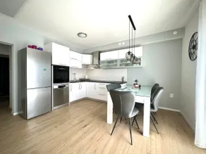 Cozy Modern Beachside Charm - Image 3