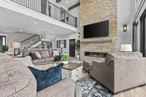 Luxury Lakefront 4BR w/ Beach - Image 3