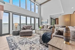 Luxury Lakefront 4BR w/ Beach - Image 4