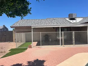 Beautiful spacious remodeled home w pool & patio - Image 2
