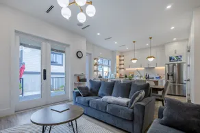 5 BR Brand New Luxurious White Rock Spacious Home - Image 2