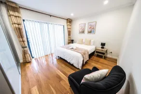Sydney Mortdale 4bed luxury duplex house - Image 2