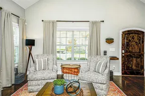 Loveliest Home on the Plains - Image 5