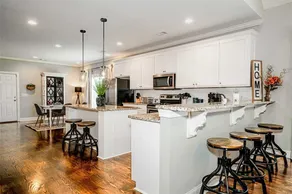 Loveliest Home on the Plains - Image 4