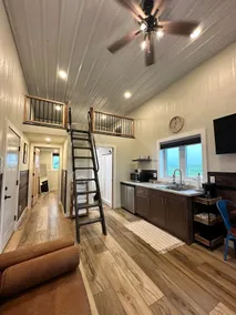 Suite 619 - Image 3