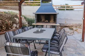 Villa Asparagus Croatia Premium Stay - Image 4