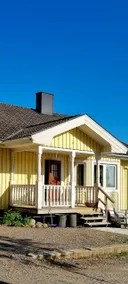 Cozy house with lake view - Image 3