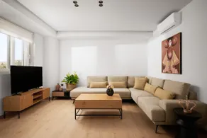 Niki Seaview Haven - Image 4