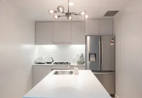 Chic Modern Oasis - Steps from Darling Harbour - Image 5