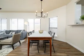 Minutes to DFW Airport, Shopping + Golf Club - Image 3