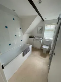 Fantastic Two Bedroom Courtyard Apartment - Image 3