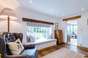 NEW! Stunning 3- Bed Cottage in Audlem by 53 Degrees Property, Ideal for Families & Groups! - Image 4
