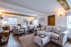 NEW! Stunning 3- Bed Cottage in Audlem by 53 Degrees Property, Ideal for Families & Groups! - Image 3