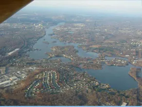 Lake House near Boston 1 - Image 3