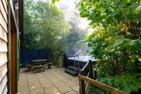 Derwent, woodland lodge with hot tub for 6 - Image 2