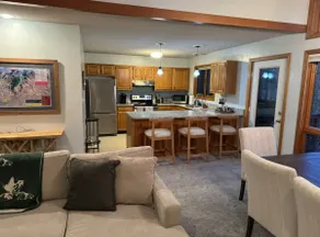 Deer Park end unit w/lake access - Image 4
