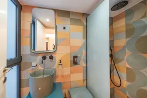 Emma's Central Suite - Image 5
