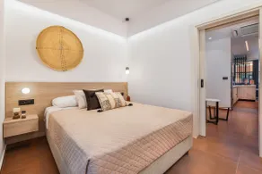 Emma's Central Suite - Image 3