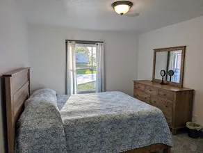 Charming, Woodside 6 Bed house w/ Hot Tub - Image 5