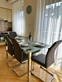 Sunny Downtown Home Győr - MZS8 - Image 3