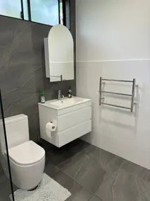 Cozy 2BR Guesthouse in Forster - Image 3