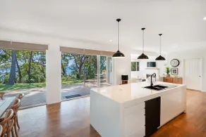 Orions Ultimate Oasis: Absolute Beachfront Retreat - Image 2