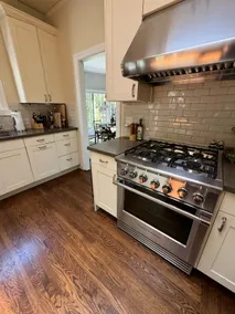 Walkable mid-century 2BR w/views & rooftop deck - Image 4