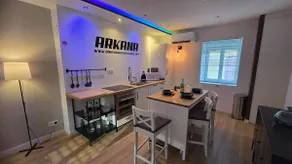 Arkana with private parking - Image 3