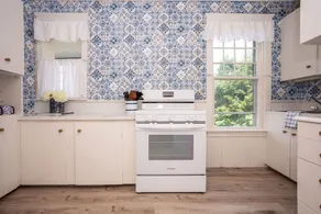 Historic Bank Managers Apartment - Image 4