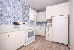 Historic Bank Managers Apartment - Image 5