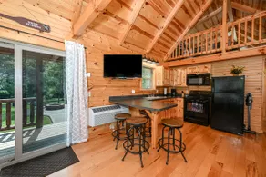 The Angler-2 bedroom w/hot tub - Image 3