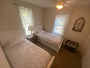 Cozy Cottage near Maytag Park - Image 5