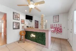 Retro FL Vibes, Sleeps 12+Pets *Heated Pool* - Image 3
