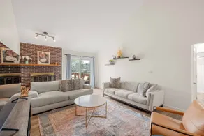 Urban Retreat- 4 Bedroom Home - Image 4