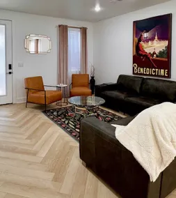 Holiday House - Image 4