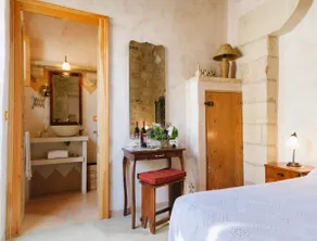 Double Room - Image 5