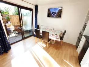 The Swans - Two-Bedroom City Centre House with Parking - Image 5