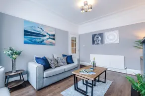 NEW! 3-Bed Spacious Home in Manchester by 53 Degrees Property, Ideal for Groups, FREE Parking! - Image 4