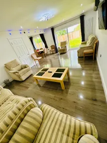 5-Bedroom Cottage, New Waltham, Grimsby - Image 5