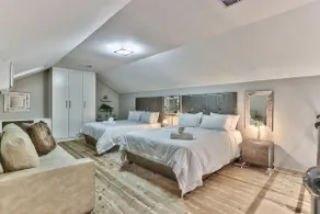 104 - 2 Bedroom with Loft - Image 3