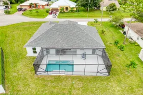 Lovely New 4/3 Two-Master bedrooms & Heated Pool - Image 5