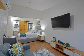 Perfect studio, ideal location - Image 4