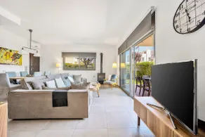 Nea Makri Cozy Home - Image 5