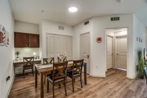 Beautiful 1B 1B Apt W/Pool/Gym - Image 4