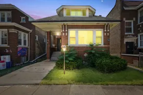 Gorgeous 5 BR Gem Sleeps 18 with Tons of Games! - Image 3