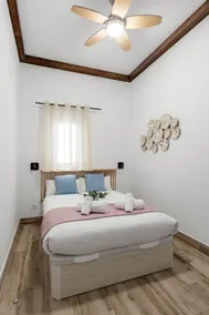 Madrid Villaverde AC, Apartment with double bed. - Image 2