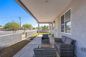 Downtown Oasis House - Image 2