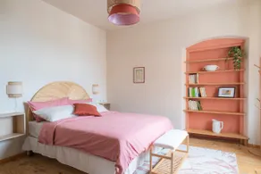 Historic Apartment on the Marina - Lake View - Image 3
