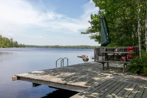 Lakeside Getaway Fox Point Cabin - Image 5
