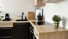 Modern and bright apartment in the center - Image 2